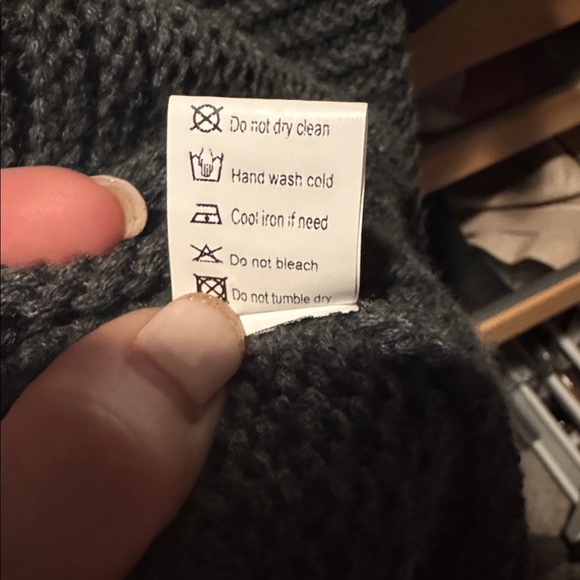 Ultra Cozy Gray Cable Knit Cardigan Sweater - Picture 4 of 4